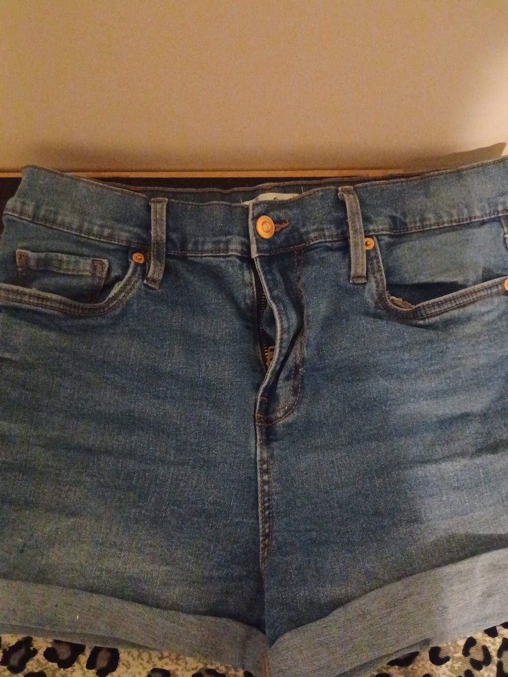 Classic High-Waist Denim Shorts in Medium Blue